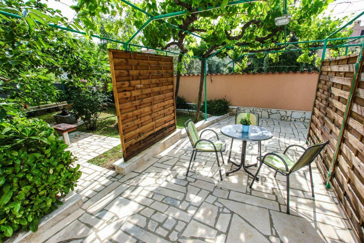 Apartments Vuceric Перой Екстериор снимка